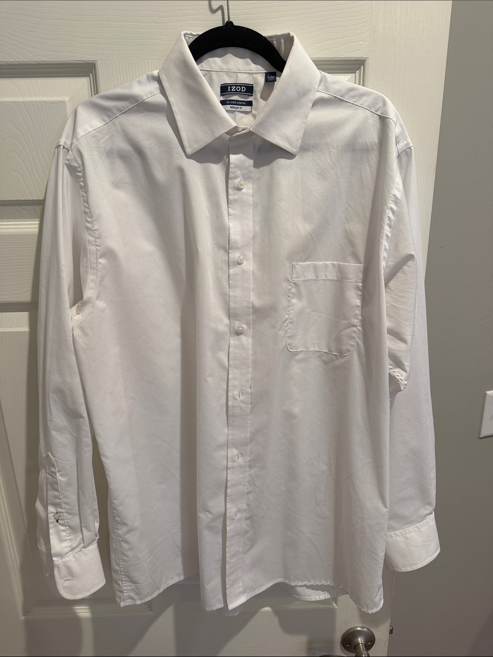 IZOD Men’s Classic White Button-Up Dress Shirt 16-161/2 34/35 (L)